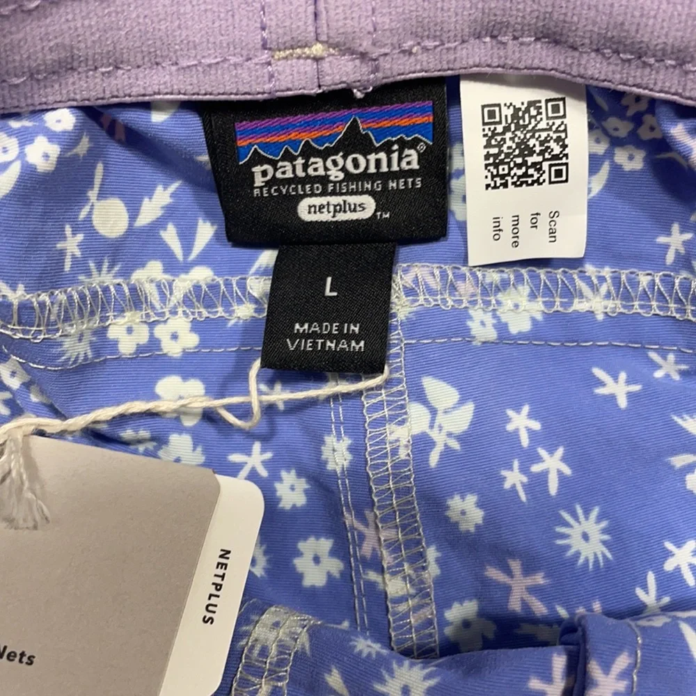 NWT Patagonia Girls’ Baggies Shorts Sz L